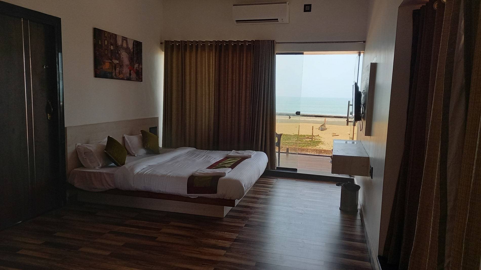RK Beachfront Homeslide
